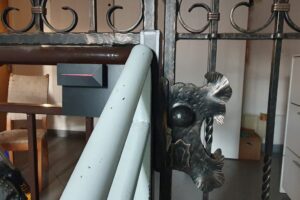 Mreža na poschodí prerobená na elektronický zámok